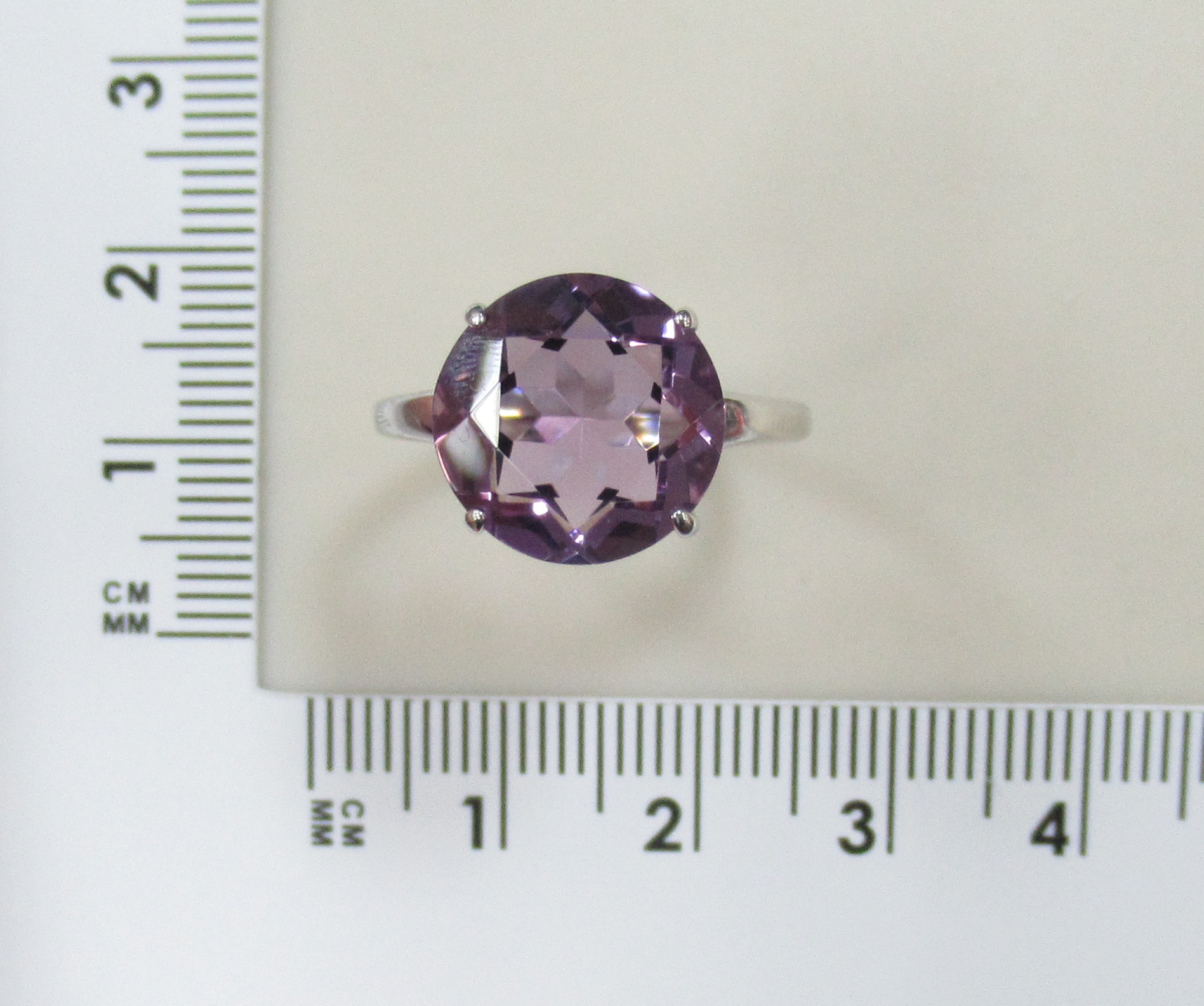 Серебряное кольцо с аметистом